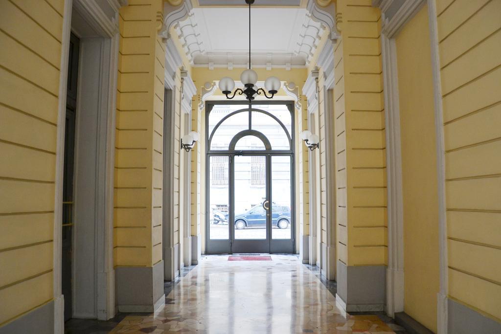 Lis Apartment Милано Екстериор снимка