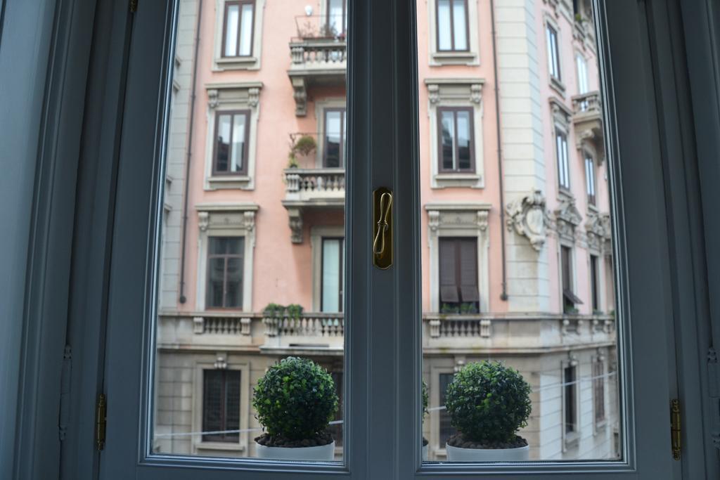 Lis Apartment Милано Екстериор снимка